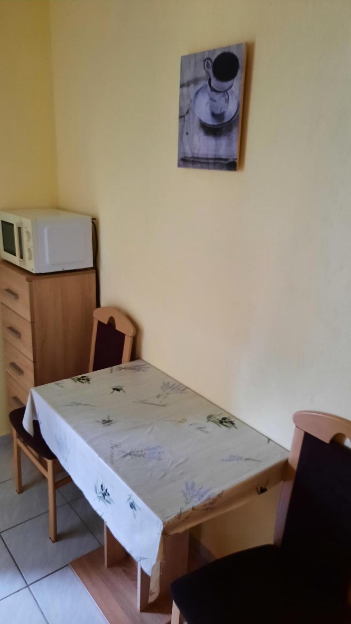 Apartmanhaz Balatonfenyves 아파트 외부 사진