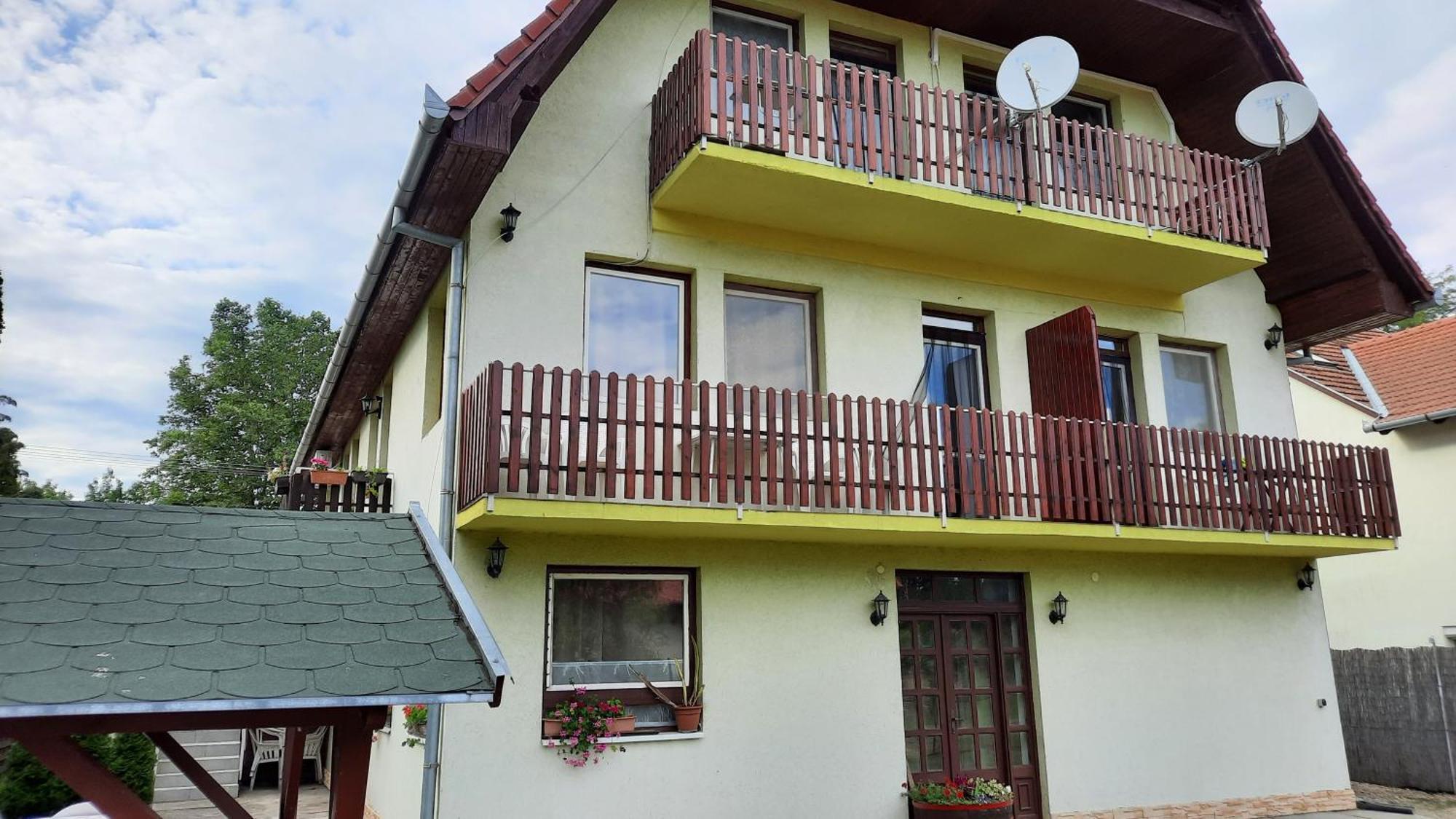 Apartmanhaz Balatonfenyves 아파트 외부 사진