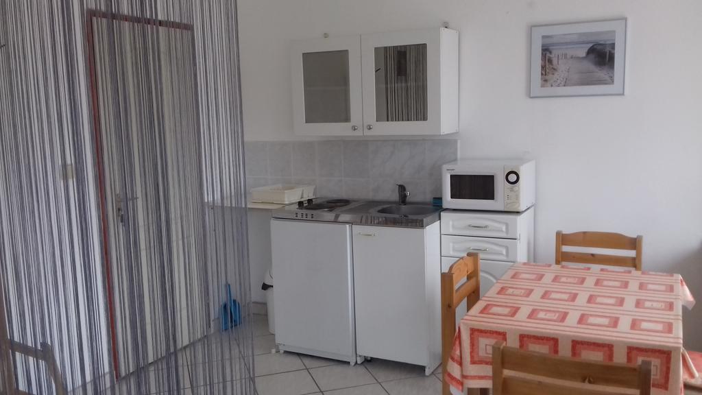 Apartmanhaz Balatonfenyves 아파트 외부 사진