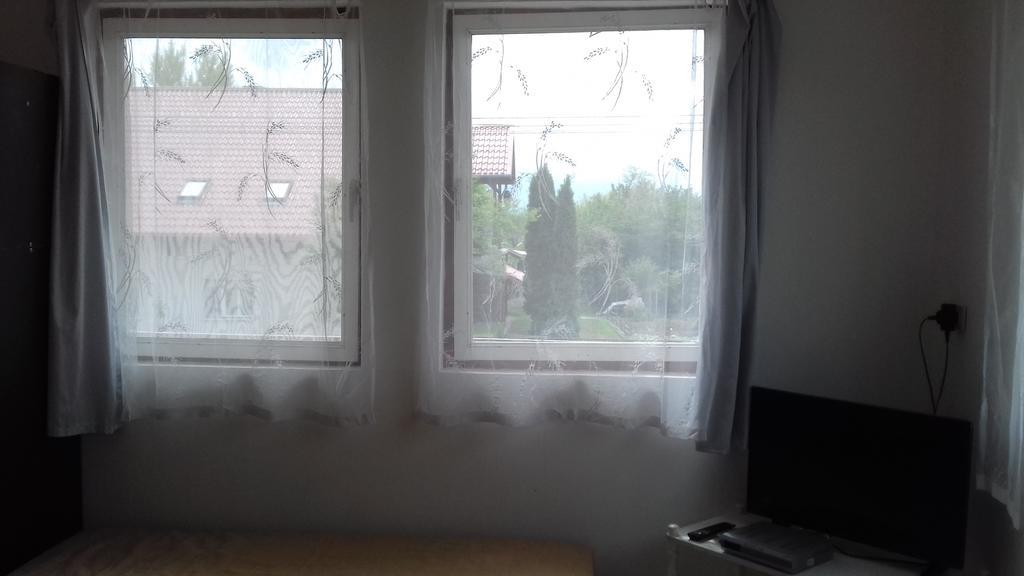 Apartmanhaz Balatonfenyves 아파트 외부 사진